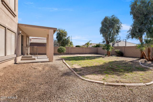 3297 E WARBLER Road, Gilbert, AZ 85297
