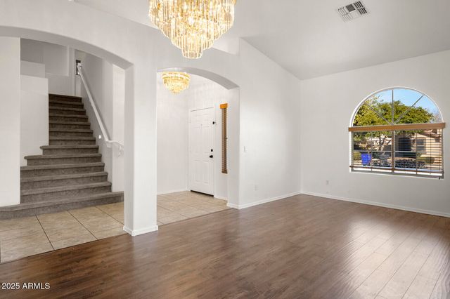 3297 E WARBLER Road, Gilbert, AZ 85297