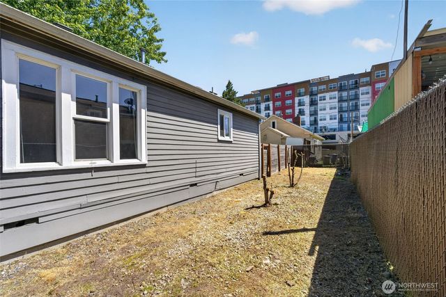 110 Lincoln Avenue, Kent, WA 98032