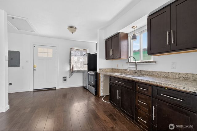110 Lincoln Avenue, Kent, WA 98032
