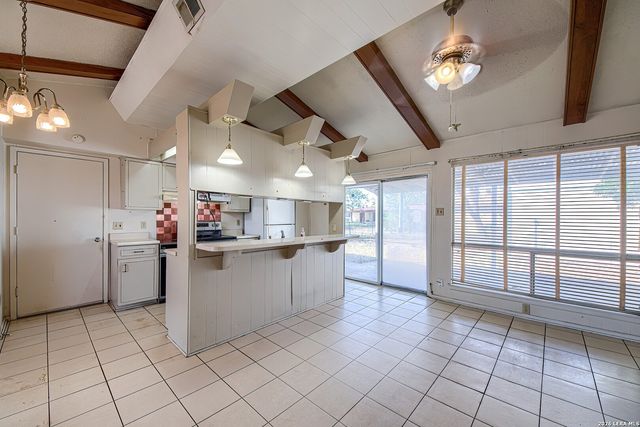 7303 Remuda, San Antonio, TX 78227