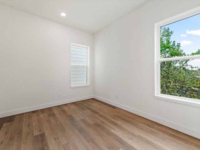 1804 Del Norte Street E, Houston, TX 77018