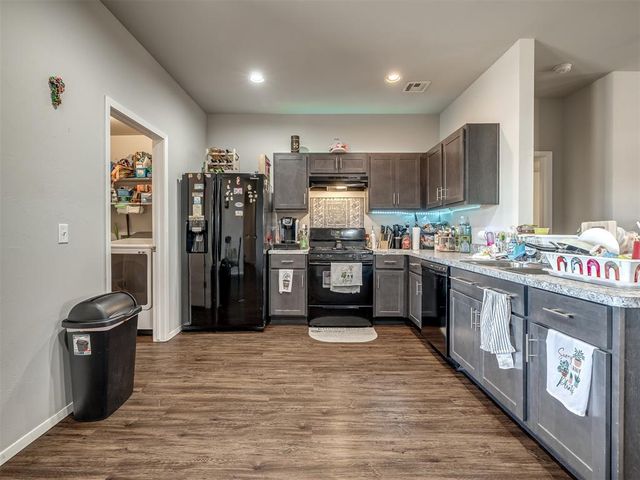 8021 NW 75th Street, Oklahoma City, OK 73132