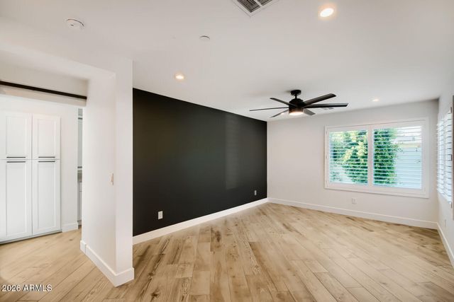 8318 E SELLS Drive, Scottsdale, AZ 85251
