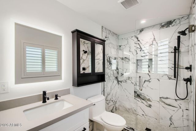 8318 E SELLS Drive, Scottsdale, AZ 85251