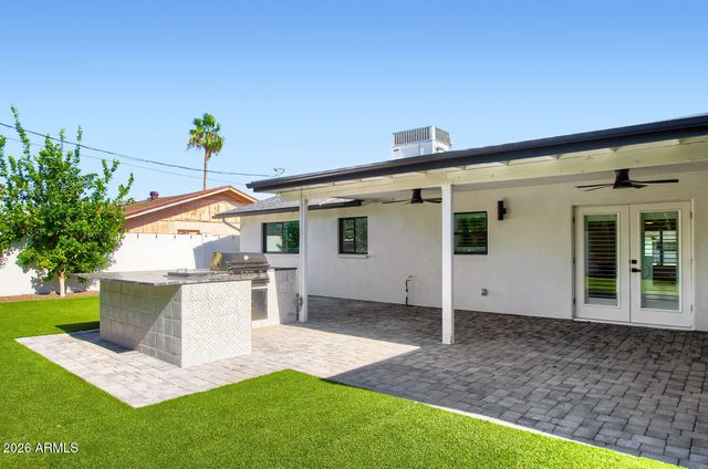 8318 E SELLS Drive, Scottsdale, AZ 85251