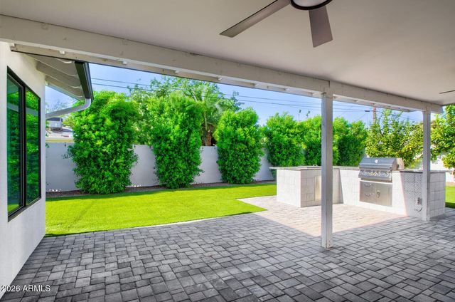 8318 E SELLS Drive, Scottsdale, AZ 85251