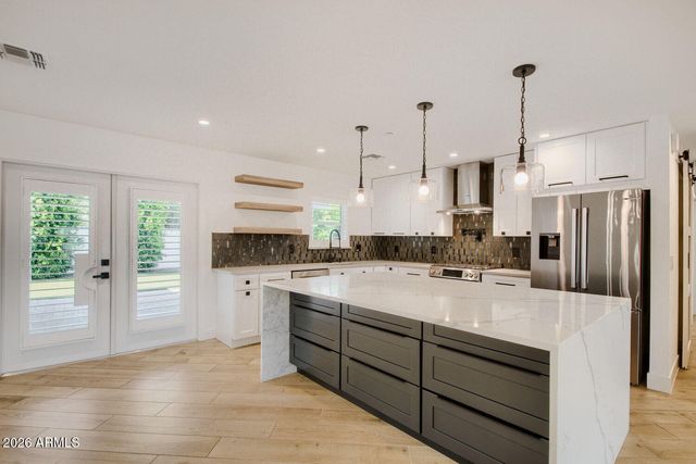 8318 E SELLS Drive, Scottsdale, AZ 85251