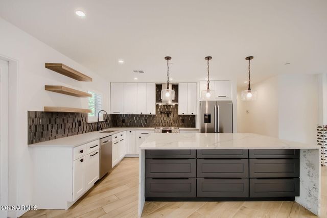 8318 E SELLS Drive, Scottsdale, AZ 85251