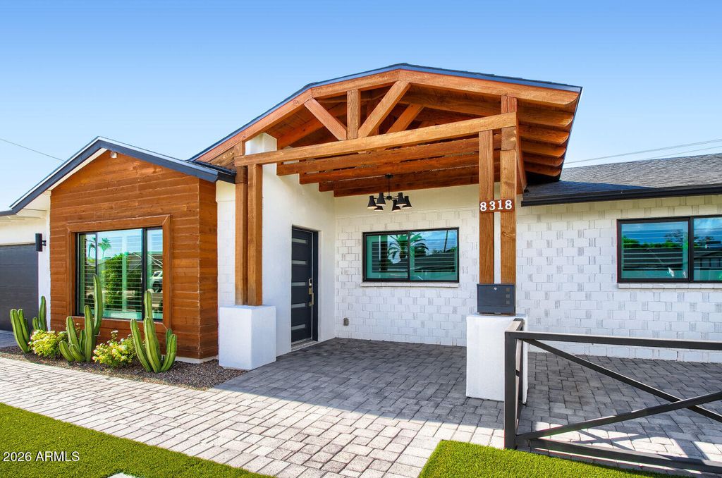 8318 E SELLS Drive, Scottsdale, AZ 85251