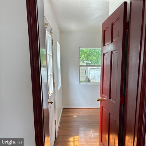 306 S COURTHOUSE RD, Arlington, VA 22204