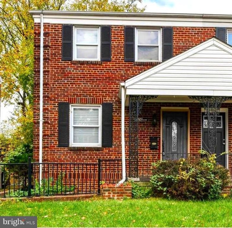 306 S COURTHOUSE RD, Arlington, VA 22204