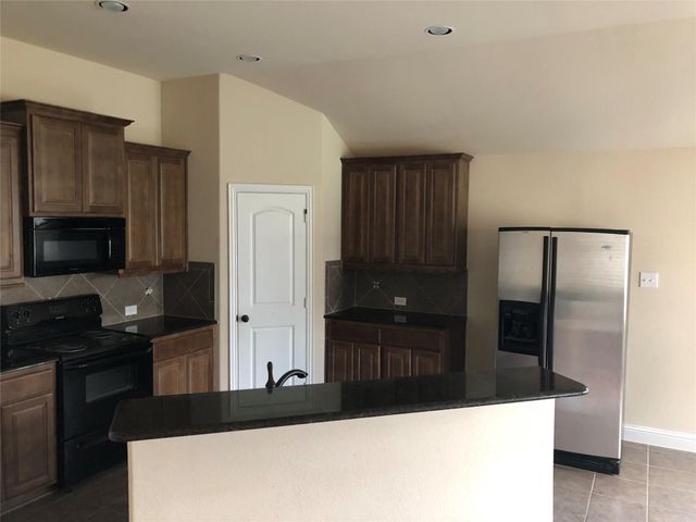 6504 Ashland Drive, Greenville, TX 75402