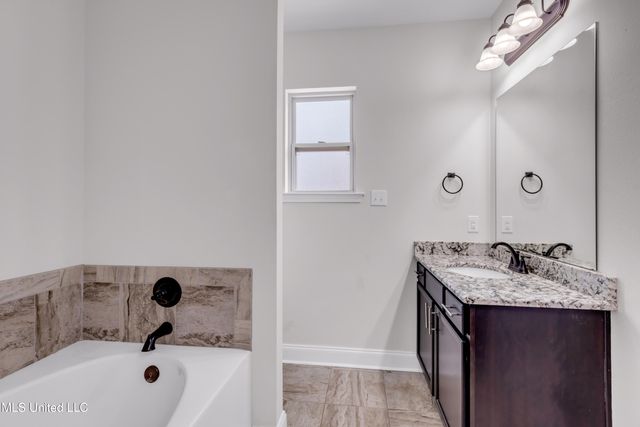 832 Reunion Place Circle, Biloxi, MS 39532