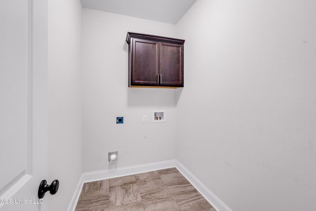832 Reunion Place Circle, Biloxi, MS 39532