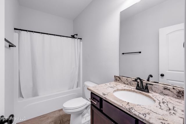 832 Reunion Place Circle, Biloxi, MS 39532