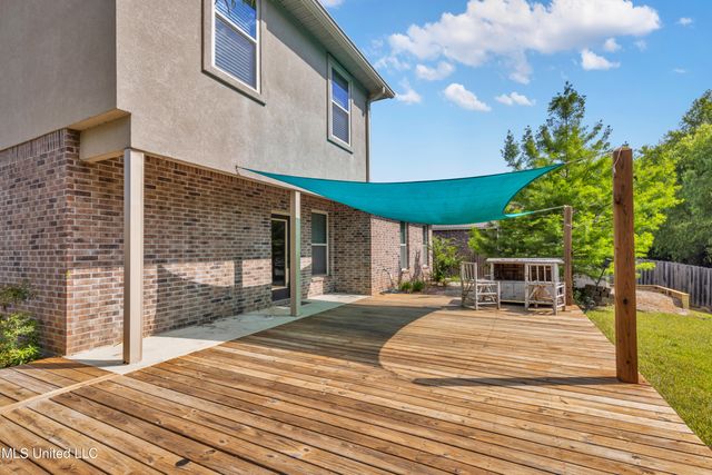 832 Reunion Place Circle, Biloxi, MS 39532