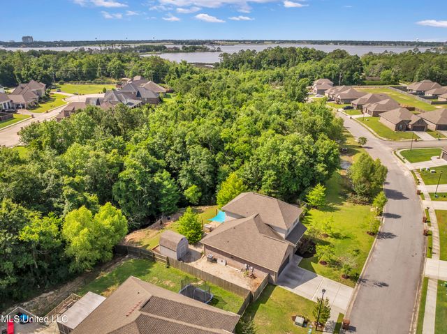 832 Reunion Place Circle, Biloxi, MS 39532