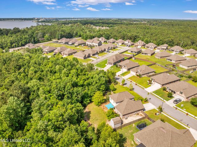 832 Reunion Place Circle, Biloxi, MS 39532