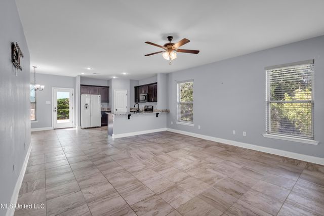 832 Reunion Place Circle, Biloxi, MS 39532