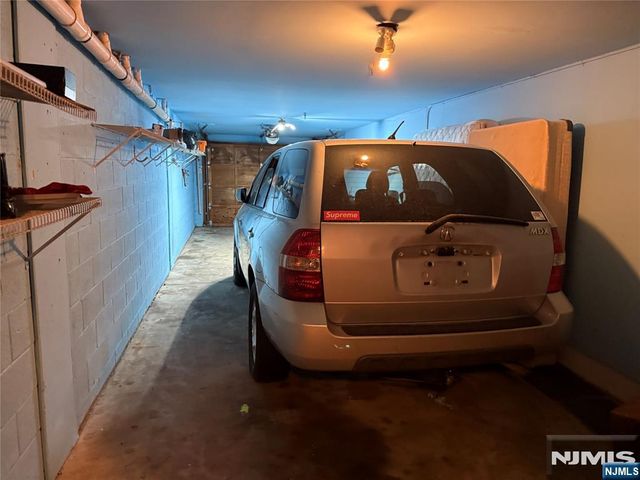 2 Sinclair Court, Teaneck, NJ 07666