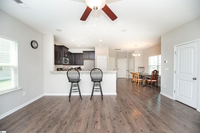 436 N Ivestor Court, Inman, SC 29349