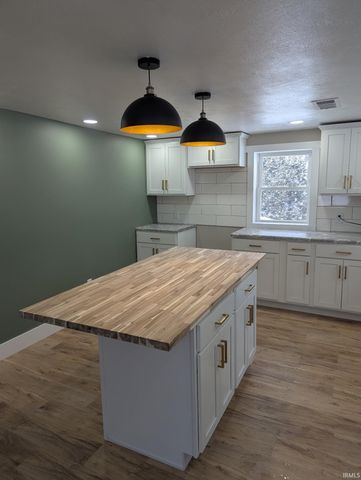 308 Bellevue Street, New Carlisle, IN 46552