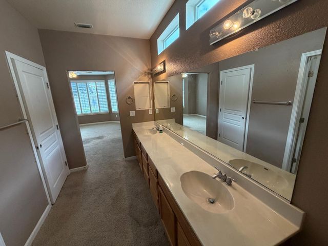 162 Calistoga Ln, Lincoln, CA 95648