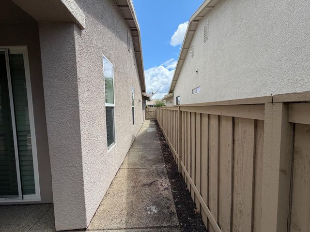 162 Calistoga Ln, Lincoln, CA 95648