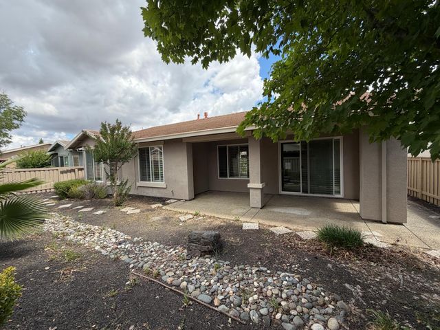 162 Calistoga Ln, Lincoln, CA 95648