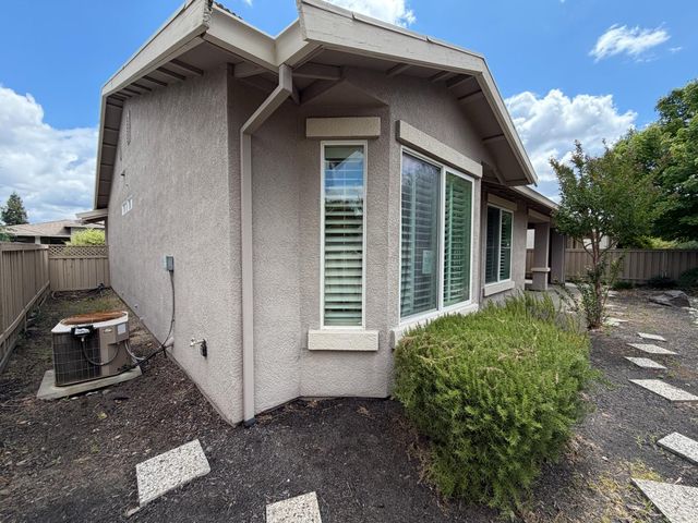 162 Calistoga Ln, Lincoln, CA 95648