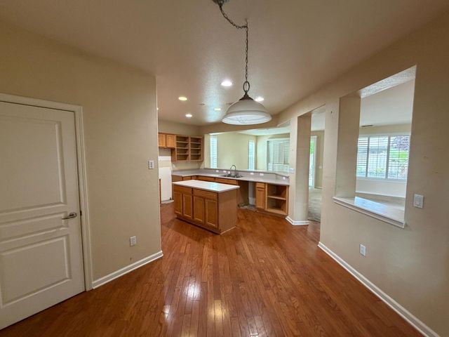 162 Calistoga Ln, Lincoln, CA 95648