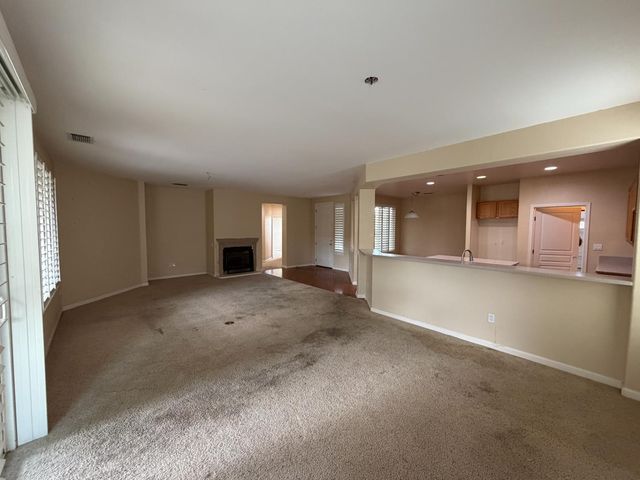 162 Calistoga Ln, Lincoln, CA 95648