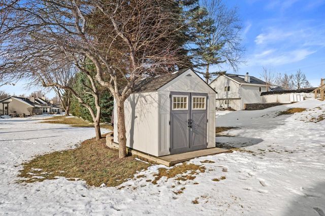 213 Ryan COURT, West Bend, WI 53095