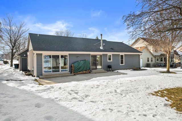 213 Ryan COURT, West Bend, WI 53095