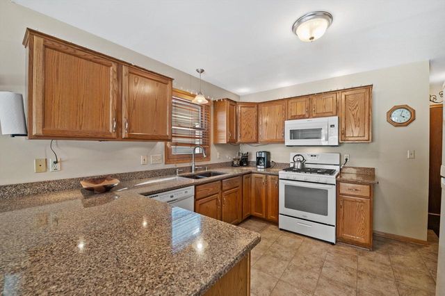 213 Ryan COURT, West Bend, WI 53095