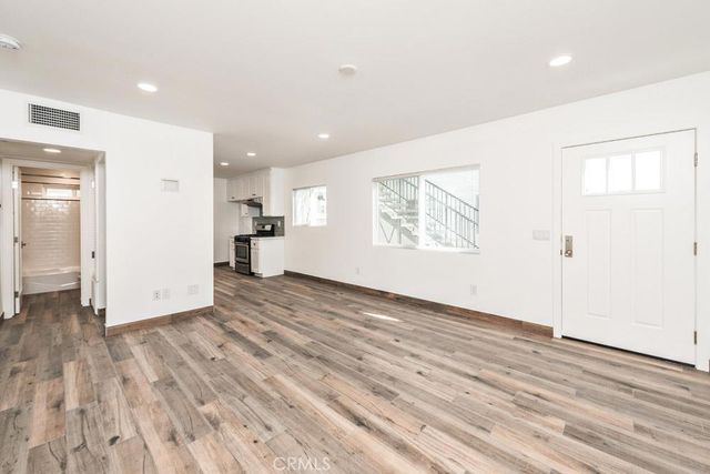 555 N Olive Street A, Orange, CA 92867