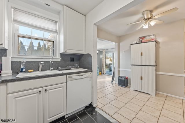 102 Barnsdale Rd, Clifton City, NJ 07013