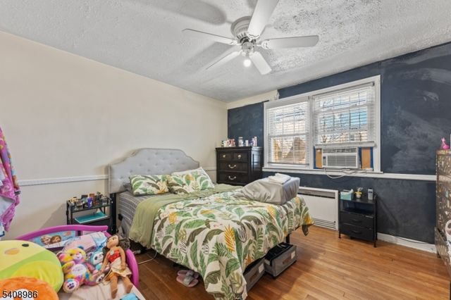 102 Barnsdale Rd, Clifton City, NJ 07013