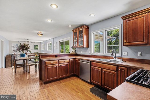 15 BULLRUSH LDG, Elizabethtown, PA 17022