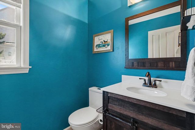 15 BULLRUSH LDG, Elizabethtown, PA 17022