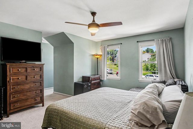 15 BULLRUSH LDG, Elizabethtown, PA 17022