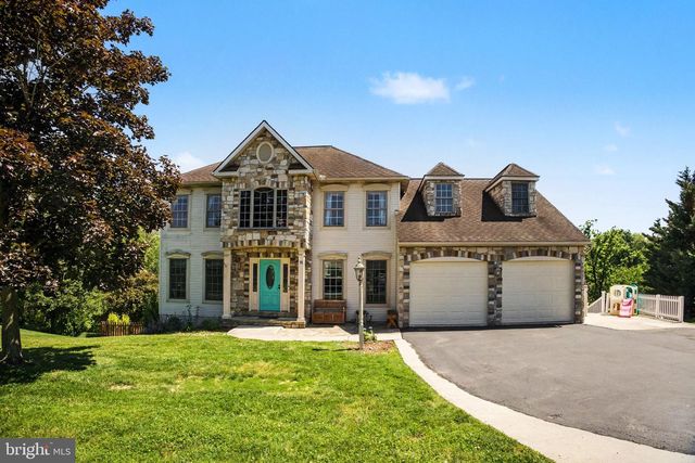 15 BULLRUSH LDG, Elizabethtown, PA 17022