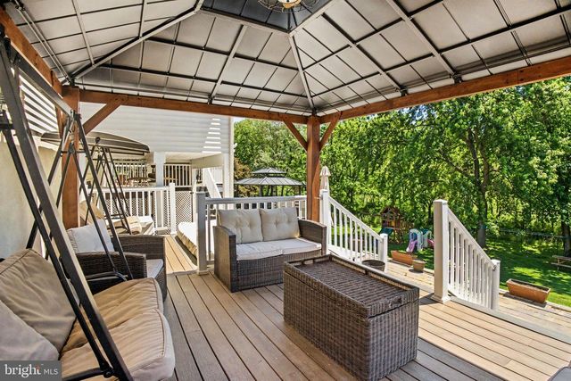 15 BULLRUSH LDG, Elizabethtown, PA 17022