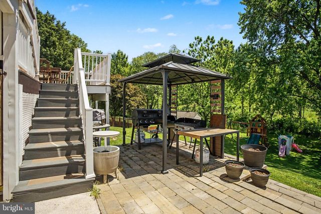 15 BULLRUSH LDG, Elizabethtown, PA 17022