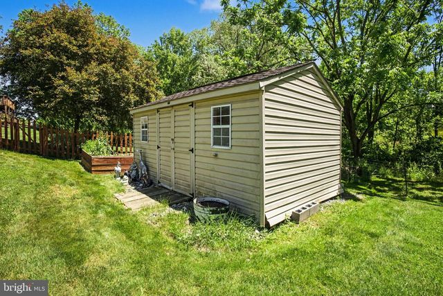 15 BULLRUSH LDG, Elizabethtown, PA 17022