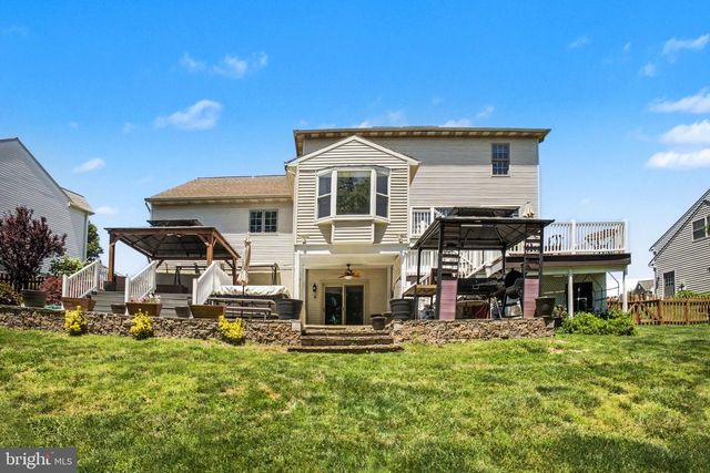 15 BULLRUSH LDG, Elizabethtown, PA 17022