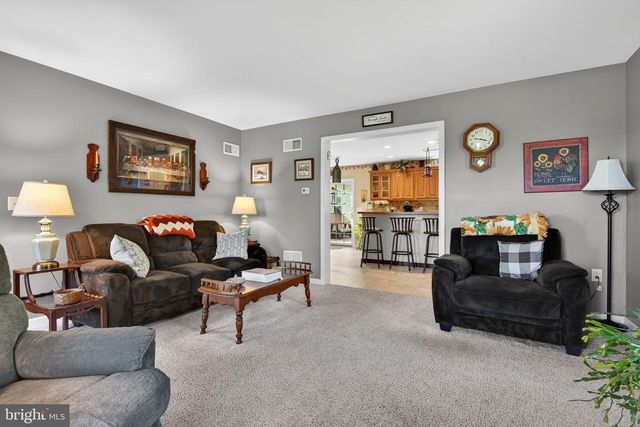 1419 DRAGER RD, Columbia, PA 17512