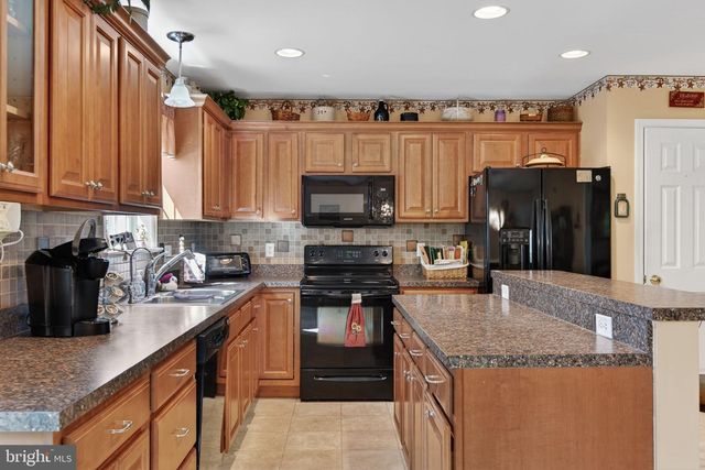 1419 DRAGER RD, Columbia, PA 17512