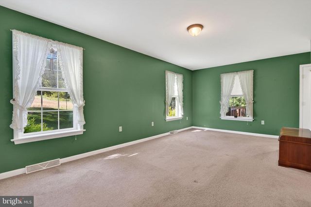 1419 DRAGER RD, Columbia, PA 17512